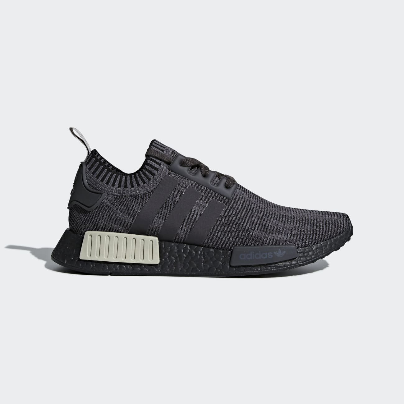 Adidas NMD_R1 Primeknit Férfi Originals Cipő - Fekete [D75763]